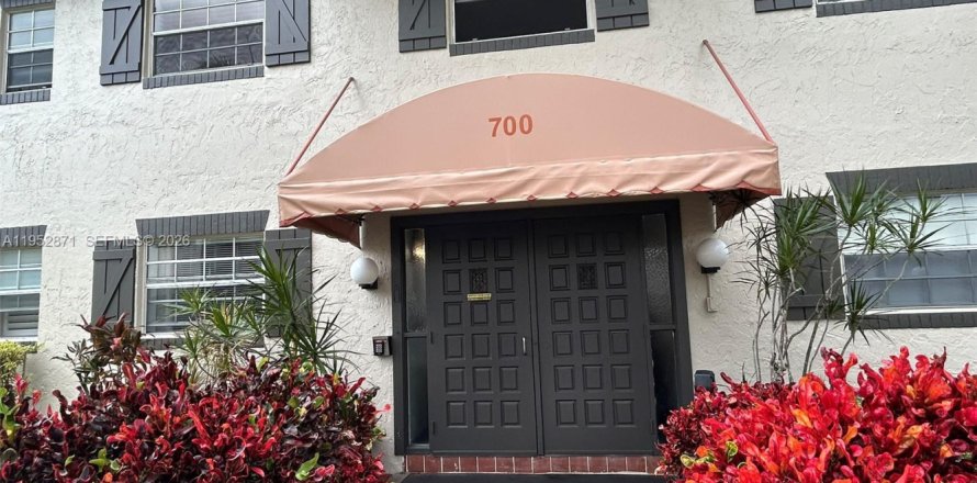 Condominio en Margate, Florida, 1 dormitorio  № 2153216