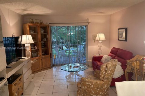 Condominio en venta en Margate, Florida, 1 dormitorio, 63.17 m2 № 2153216 - foto 4