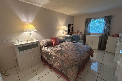 Condominio en venta en Margate, Florida, 1 dormitorio, 63.17 m2 № 2153216 - foto 23