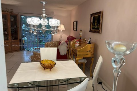 Condominio en venta en Margate, Florida, 1 dormitorio, 63.17 m2 № 2153216 - foto 10