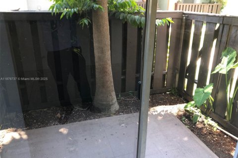 Купить таунхаус в Майами, Флорида 2 спальни, 111.95м2, № 2035521 - фото 12