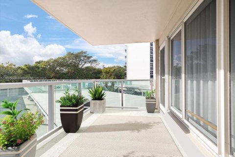 Condominio en venta en Fort Lauderdale, Florida, 2 dormitorios, 157.93 m2 № 1428420 - foto 22
