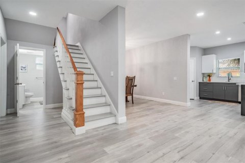 Casa en venta en Saint Petersburg, Florida, 5 dormitorios, 293.39 m2 № 1509066 - foto 27