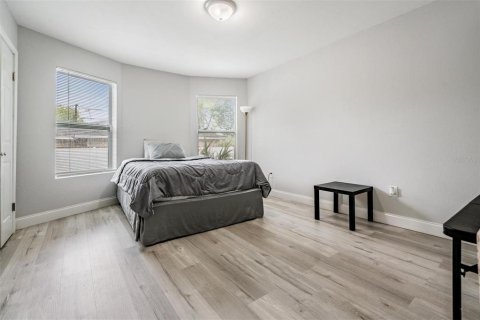 Casa en venta en Saint Petersburg, Florida, 5 dormitorios, 293.39 m2 № 1509066 - foto 24