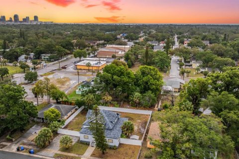 Casa en venta en Saint Petersburg, Florida, 5 dormitorios, 293.39 m2 № 1509066 - foto 2