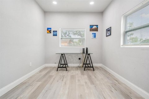 Casa en venta en Saint Petersburg, Florida, 5 dormitorios, 293.39 m2 № 1509066 - foto 6