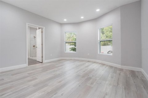 Casa en venta en Saint Petersburg, Florida, 5 dormitorios, 293.39 m2 № 1509066 - foto 19