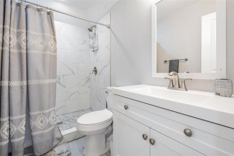 Casa en venta en Saint Petersburg, Florida, 5 dormitorios, 293.39 m2 № 1509066 - foto 30