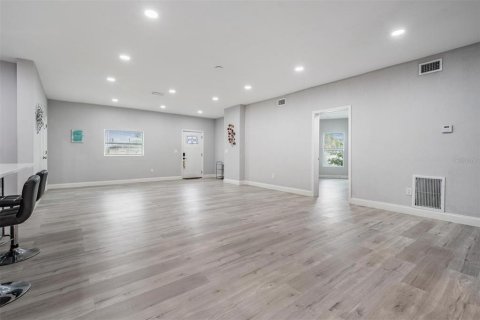 Casa en venta en Saint Petersburg, Florida, 5 dormitorios, 293.39 m2 № 1509066 - foto 4