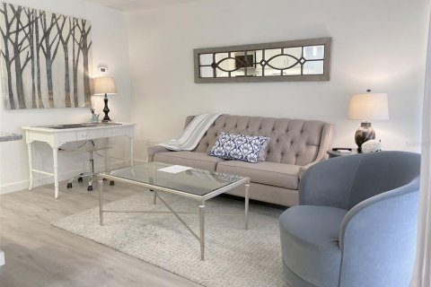 Villa ou maison à louer à Sarasota, Floride: 1 chambre, 39.76 m2 № 213934 - photo 6