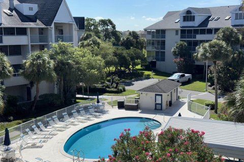 Condo in New Port Richey, Florida, 2 bedrooms № 2383409 - photo 24