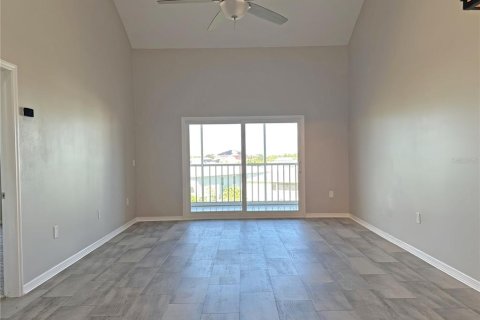 Condo in New Port Richey, Florida, 2 bedrooms № 2383409 - photo 6