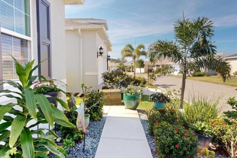 House in Punta Gorda, Florida 2 bedrooms, 153.66 sq.m. № 1515506 - photo 5