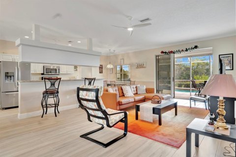 Villa ou maison à louer à Bradenton, Floride: 2 chambres, 170.75 m2 № 1899464 - photo 5
