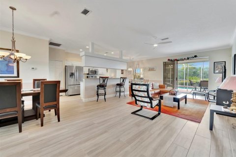 Villa ou maison à louer à Bradenton, Floride: 2 chambres, 170.75 m2 № 1899464 - photo 4