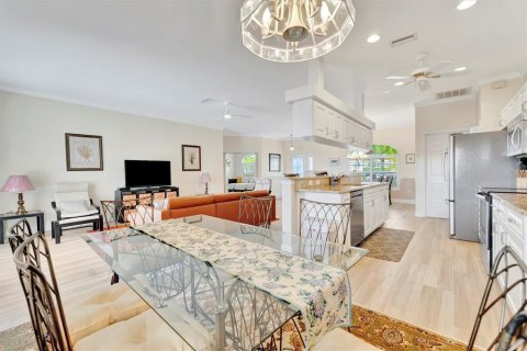 Villa ou maison à louer à Bradenton, Floride: 2 chambres, 170.75 m2 № 1899464 - photo 11