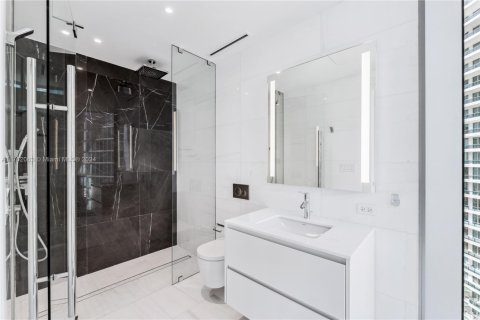 Condominio en venta en Miami, Florida, 3 dormitorios, 216.28 m2 № 1958891 - foto 18