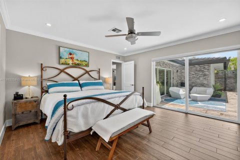 House in Wilton Manors, Florida 3 bedrooms, 184.69 sq.m. № 1895860 - photo 26