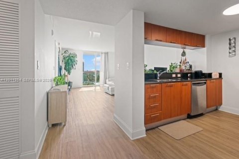 Copropriété à louer à Miami, Floride: 1 chambre, 78.22 m2 № 2076673 - photo 12