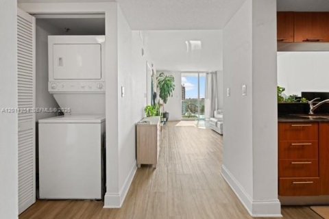 Copropriété à louer à Miami, Floride: 1 chambre, 78.22 m2 № 2076673 - photo 8