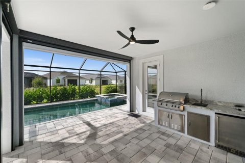 House in Punta Gorda, Florida 4 bedrooms, 182.18 sq.m. № 2199937 - photo 20