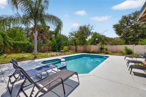 Villa ou maison à vendre à Saint Petersburg, Floride: 3 chambres, 147.53 m2 № 2275422 - photo 25