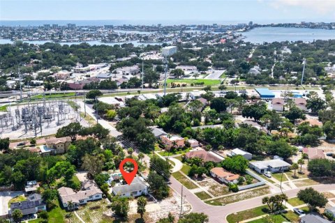Villa ou maison à vendre à Saint Petersburg, Floride: 3 chambres, 147.53 m2 № 2275422 - photo 27