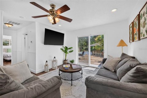 Villa ou maison à vendre à Saint Petersburg, Floride: 3 chambres, 147.53 m2 № 2275422 - photo 6
