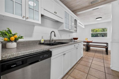 Villa ou maison à vendre à Saint Petersburg, Floride: 3 chambres, 147.53 m2 № 2275422 - photo 7