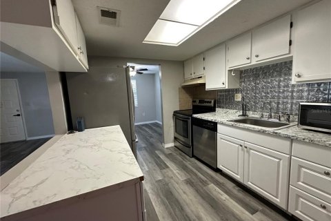Condominio en alquiler en Port Charlotte, Florida, 2 dormitorios, 89.19 m2 № 1827970 - foto 2