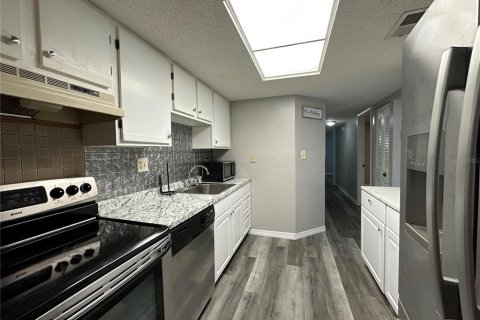 Condominio en alquiler en Port Charlotte, Florida, 2 dormitorios, 89.19 m2 № 1827970 - foto 12