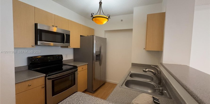 Condo in Hollywood, Florida, 1 bedroom № 2075178