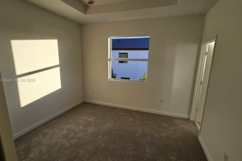 Adosado en alquiler en Homestead, Florida, 3 dormitorios № 2039814 - foto 21