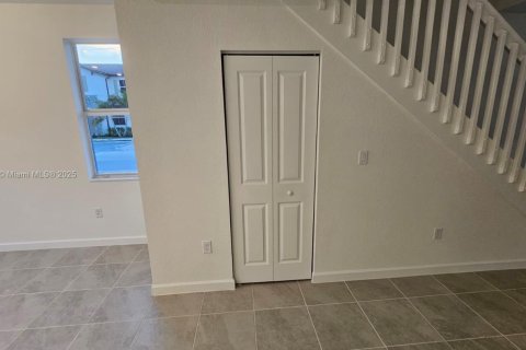 Adosado en alquiler en Homestead, Florida, 3 dormitorios № 2039814 - foto 15