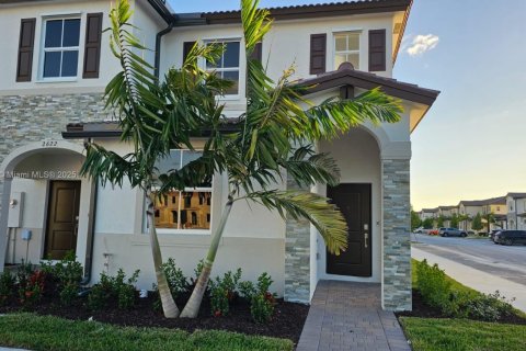 Adosado en Homestead, Florida 3 dormitorios № 2039814