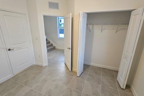 Adosado en alquiler en Homestead, Florida, 3 dormitorios № 2039814 - foto 23