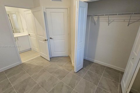 Adosado en alquiler en Homestead, Florida, 3 dormitorios № 2039814 - foto 17