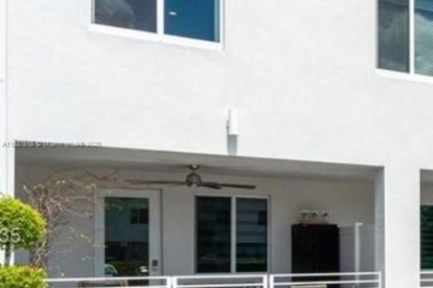 Copropriété à vendre à Doral, Floride: 3 chambres, 122.17 m2 № 1832291 - photo 21