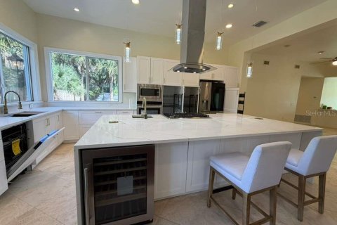 House in Longwood, Florida 4 bedrooms, 364.55 sq.m. № 2148834 - photo 3