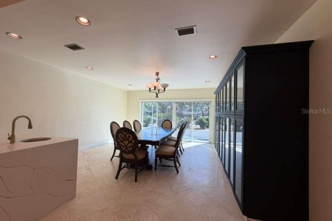 House in Longwood, Florida 4 bedrooms, 364.55 sq.m. № 2148834 - photo 15