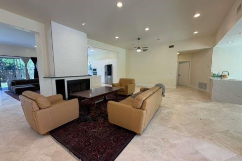 House in Longwood, Florida 4 bedrooms, 364.55 sq.m. № 2148834 - photo 13