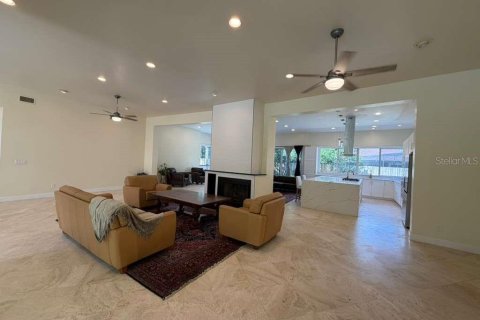 House in Longwood, Florida 4 bedrooms, 364.55 sq.m. № 2148834 - photo 14