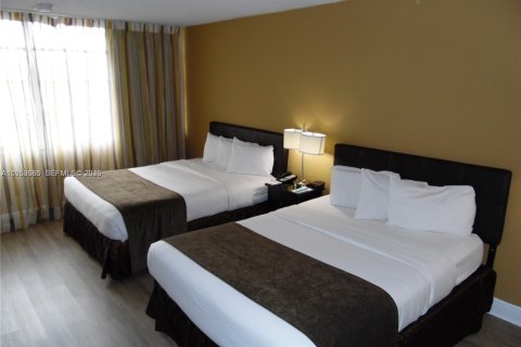 Купить кондоминиум в Санни-Айлс-Бич, Флорида 33.44м2, № 2022202 - фото 4