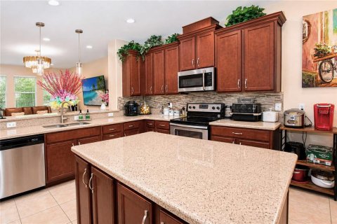 House in Orlando, Florida 4 bedrooms, 212.28 sq.m. № 2117862 - photo 8