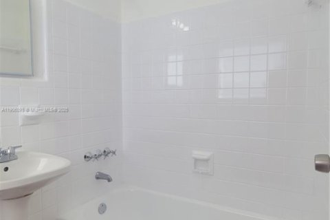 Appartement à louer à Miami, Floride: 1 chambre, 55.74 m2 № 1956689 - photo 14