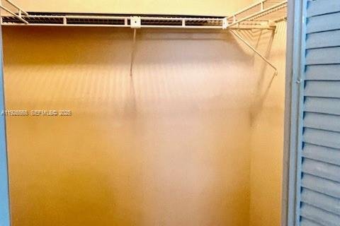 Condo in Tamarac, Florida, 2 bedrooms № 2055414 - photo 12