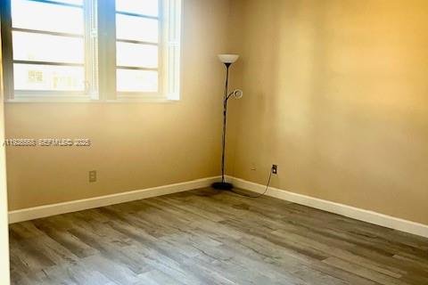 Condo in Tamarac, Florida, 2 bedrooms № 2055414 - photo 14