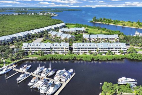 Adosado en Ruskin, Florida 3 dormitorios, 131.64 m2 № 2093243