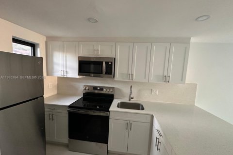 Touwnhouse à Miami, Floride 2 chambres, 92.9 m2 № 2051558