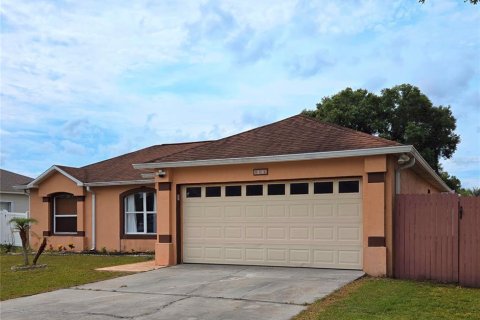 House in Kissimmee, Florida 3 bedrooms, 136.01 sq.m. № 2196884 - photo 2